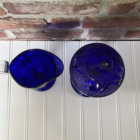 Vintage Metropolitan Museum Of Art (MMA) Sugar and Creamer glass Bowl Set - Picture 3 of 14